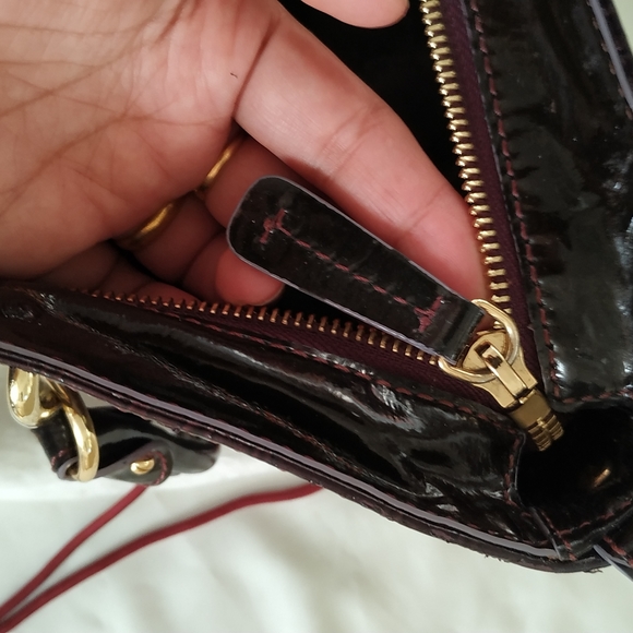 Daks Patent leather Handbag (With Code) - Picture 3 of 16